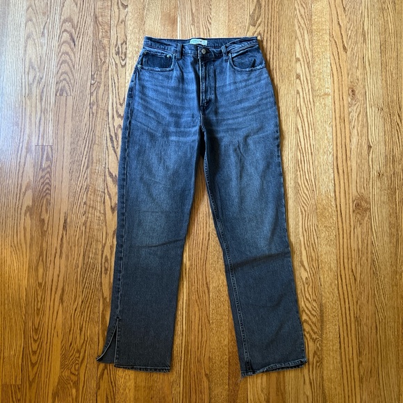Abercrombie & Fitch Denim - Abercrombie 90s Straight side slit Jeans in black curve love